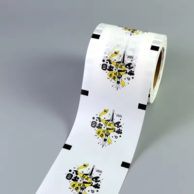 Film d'étanchéité laminé en plastique en rouleau d'emballage sur mesure imprimé 90 mm 95 mm Film d'étanchéité commun Pp Film de papier pour thé à bulles