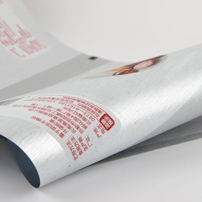 Vente à chaud Logo personnalisable Bonbons papier d'emballage Snack Pain Café en poudre Emballage Sacoche alimentaire Emballage en plastique Sacs à film en rouleau