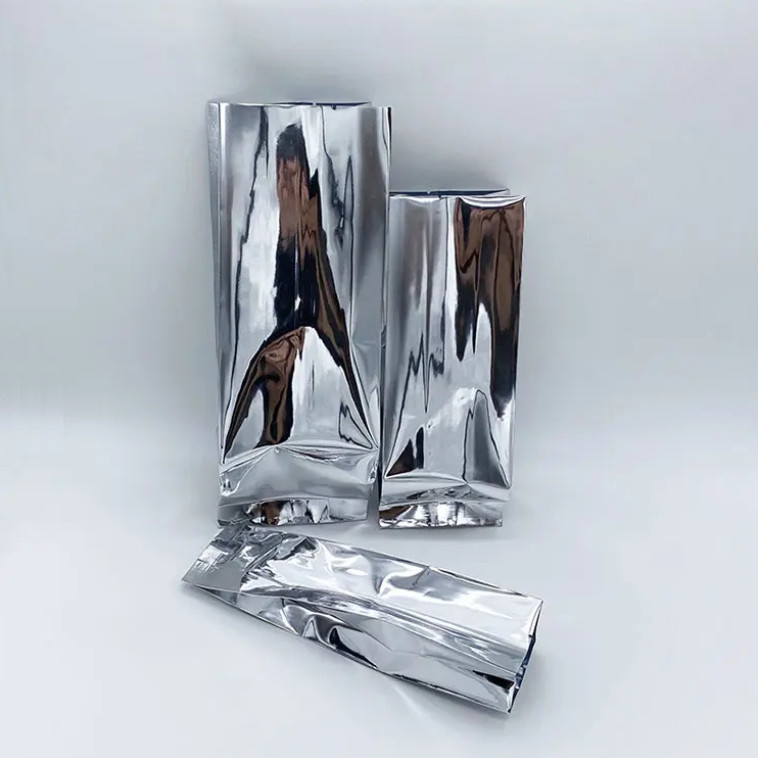 Foil d'aluminium argenté brillant étanché à la chaleur rétro-étanche à l'arrière coussin d'emballage d'alimentation sac sous vide de nourriture thé tasses de grains de café